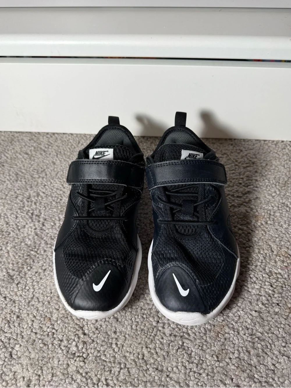 Nike Kids Black and White Hook-and-Loop Sneakers